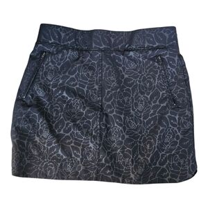 Orvis Womens Floral Patterned Black Travel Skort  Size M